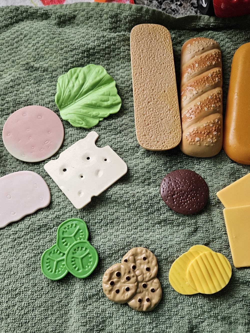 Toy Play Food Set - Assorted Sandwich Ingredients in Green, Yellow, Brown, Pink